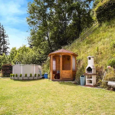 Alluring Holiday In Vakantiehuis *