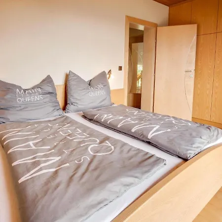 Vakantiehuis Alluring Holiday In