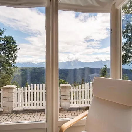 Vakantiehuis Alluring Holiday In *